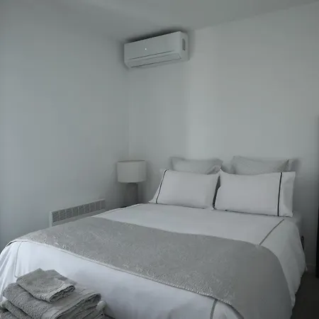Leoforos 28is Oktovriou Apartman *
